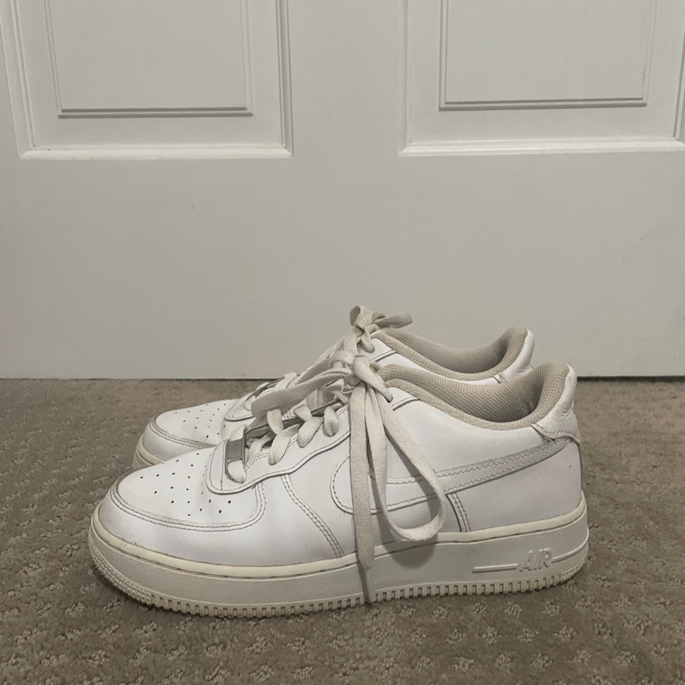 NIKE AIR FORCE 1